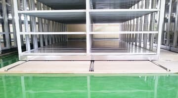 レール式移動棚の施工方法:合板フラット施工スロープつき